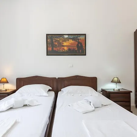 Alicia Aparthotel 4*