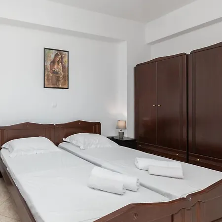 Alicia Aparthotel *
