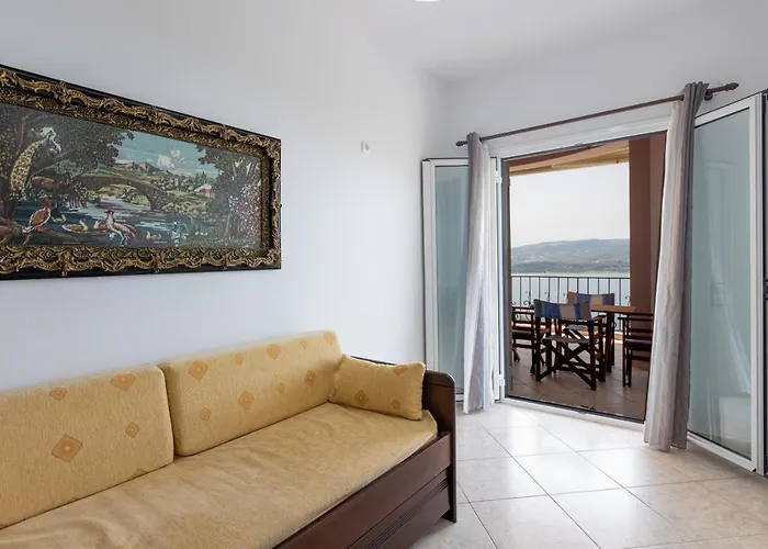 Alicia Apart Otel Fársa